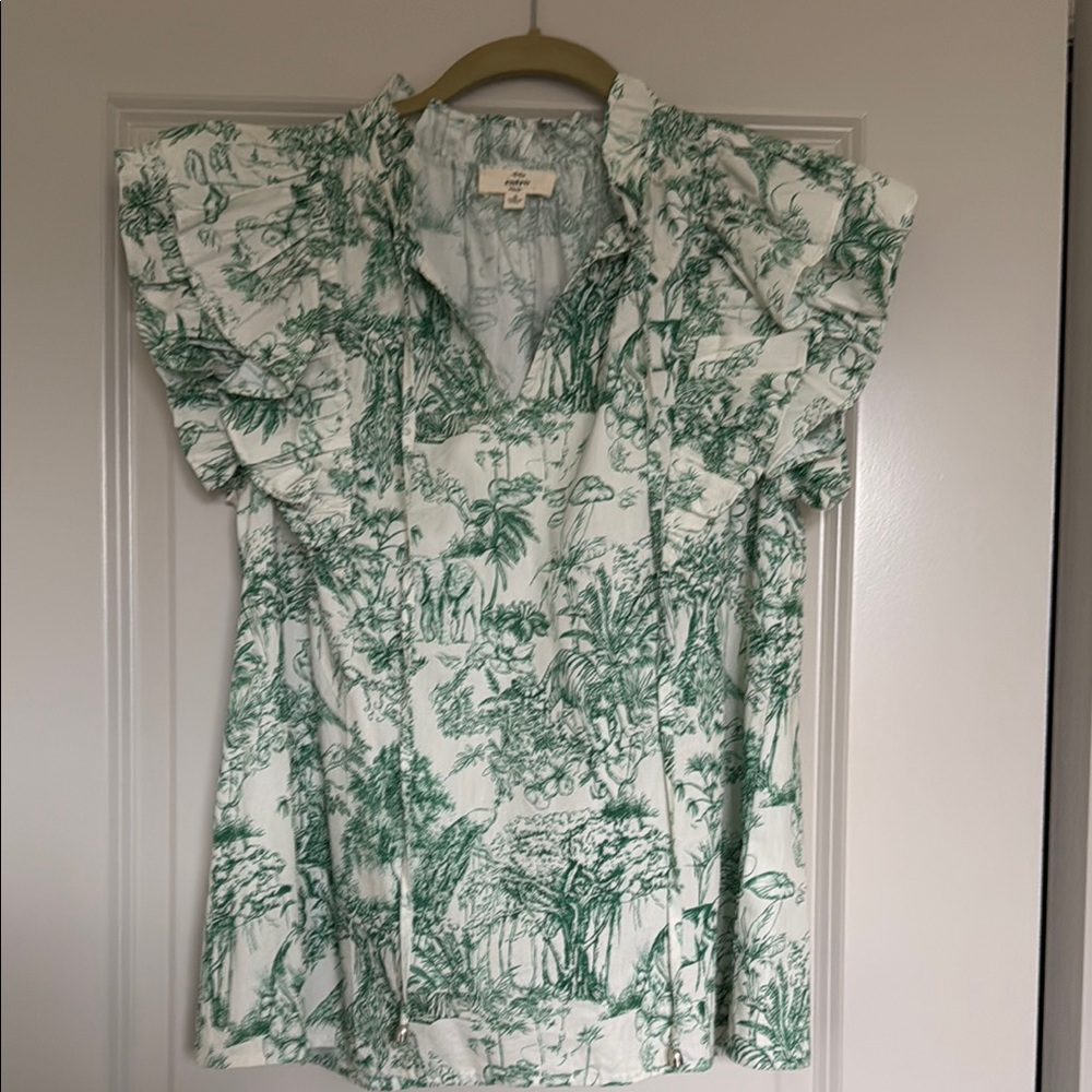 Entro Green and White Flutter Sleeve Blouse